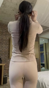 瑜伽裤少妇“弟弟不要了姐姐受不了了”太舒服了