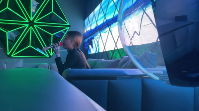 男人们向往的生活闺蜜唱kKTV深喉别说唱歌还挺好听